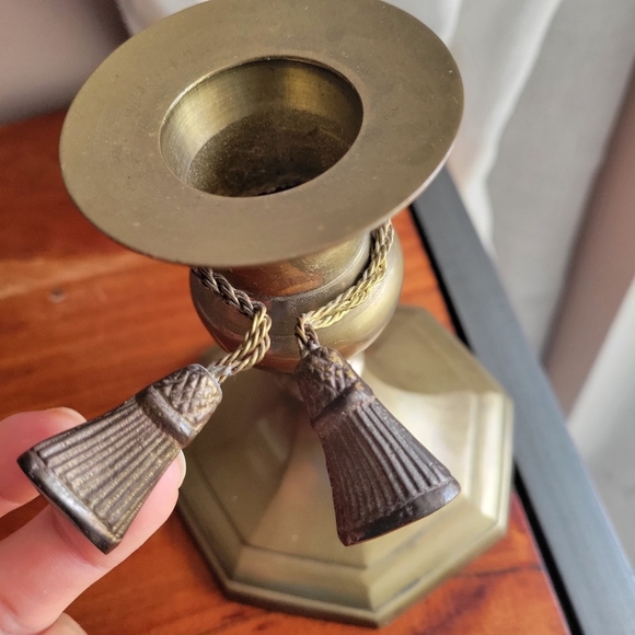 VINTAGE SOLID BRASS CANDLESTICK HOLDER MANUFACTURED IN INDIA 5.5" In Approx. - Picture 4 of 10